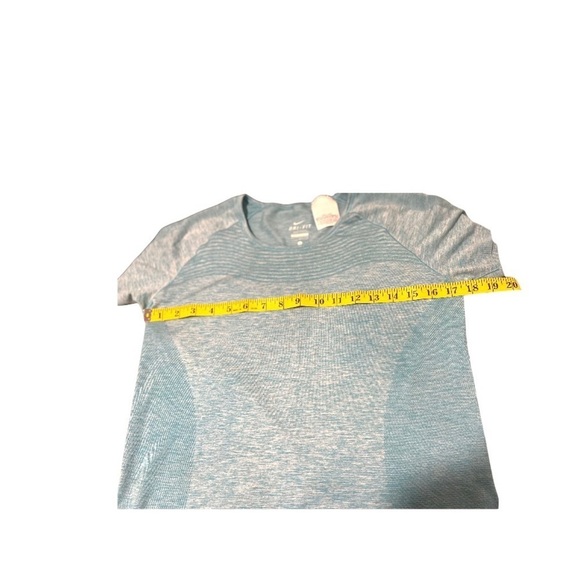 Nike Dri-Fit Short Sleeve Shirt - Picture 8 of 9